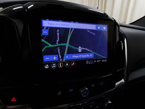 Used 2023 Chevrolet Traverse RS image 26