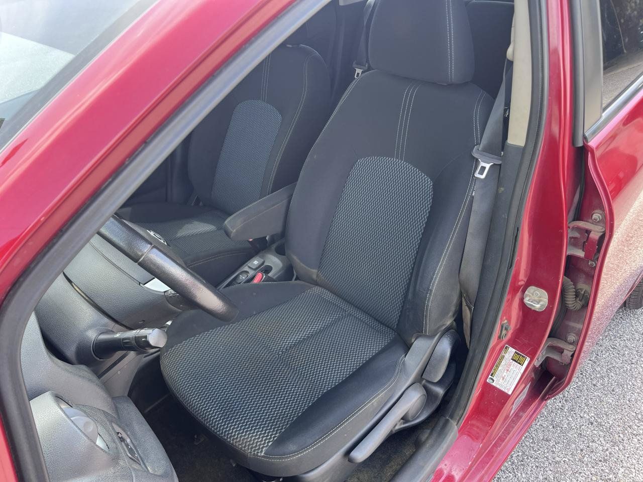 Used 2015 Nissan Versa Note SV w/ SV Appearance Package FWD image 20
