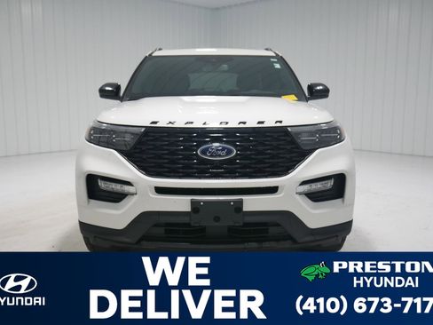 Used 2023 Ford Explorer ST-Line w/ Class IV Trailer Tow Package image 2