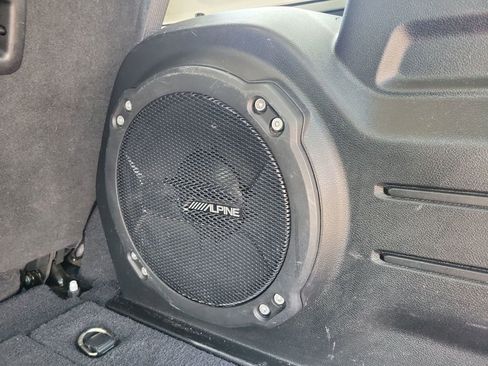 Used 2018 Jeep Wrangler Unlimited Sahara AWD/4WD image 30