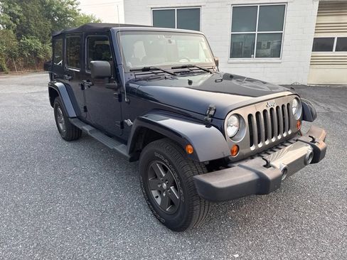 Used 2013 Jeep Wrangler Unlimited Sport AWD/4WD image 8