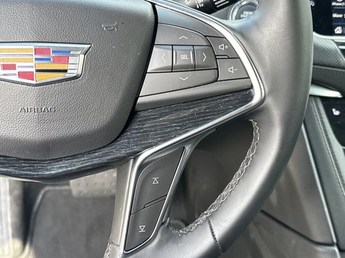 Certified 2025 Cadillac XT5 Premium Luxury image 28