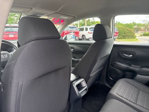 Certified 2025 Honda HR-V LX image 21