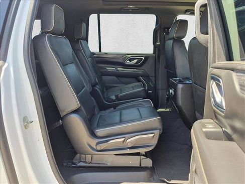 Used 2022 GMC Yukon XL SLT w/ SLT Premium Package RWD image 19