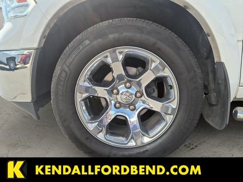 Used 2015 RAM 1500 Laramie w/ Convenience Group AWD/4WD image 9