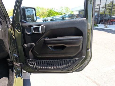 Used 2022 Jeep Gladiator Sport AWD/4WD image 29
