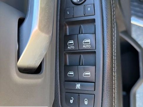 Used 2021 RAM 2500 Big Horn image 36