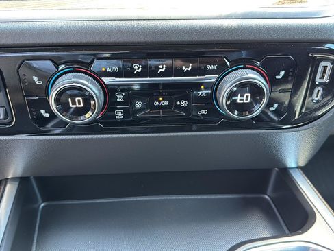 Used 2023 Chevrolet Silverado 1500 LT Trail Boss w/ LT Trail Boss Premium Package AWD/4WD image 28