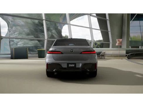 New 2026 BMW 740i xDrive w/ Premium Package image 5