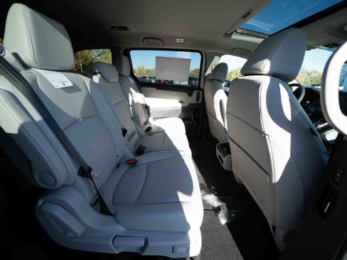 New 2026 Honda Odyssey EX-L image 25