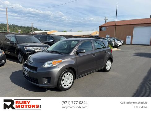 Used 2012 Scion xD FWD image 1