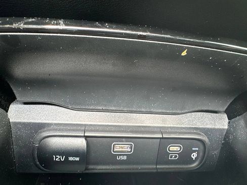Used 2025 Kia Telluride S FWD image 17