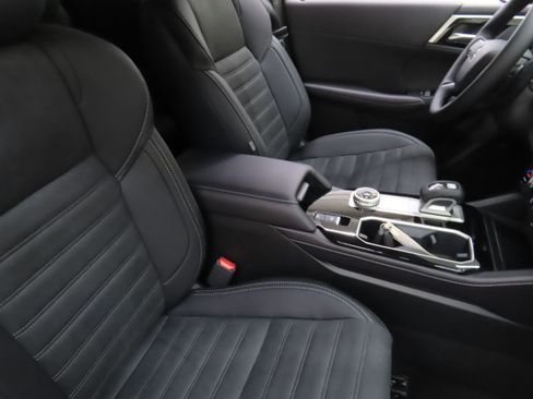 New 2025 Mitsubishi Outlander SE image 25