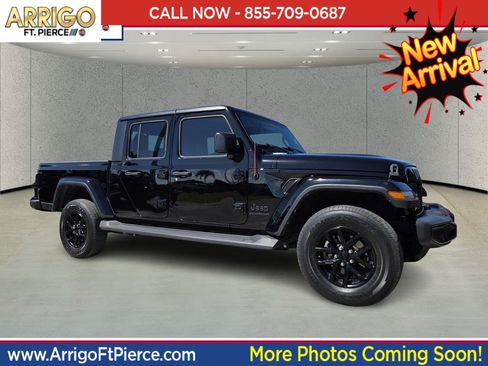 Used 2022 Jeep Gladiator Sport image 1