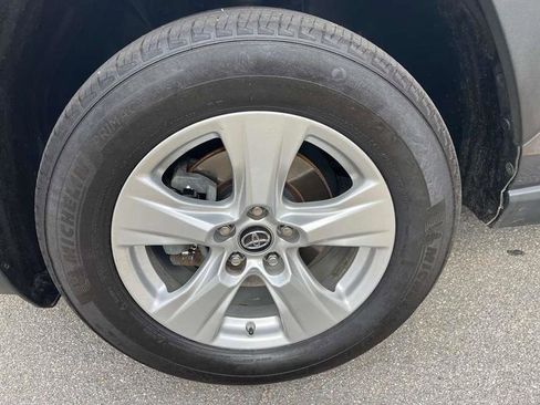 Used 2019 Toyota RAV4 XLE w/ Convenience Package image 92