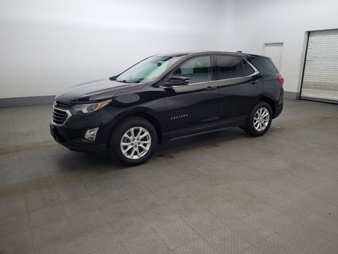 Used 2019 Chevrolet Equinox LT image 2
