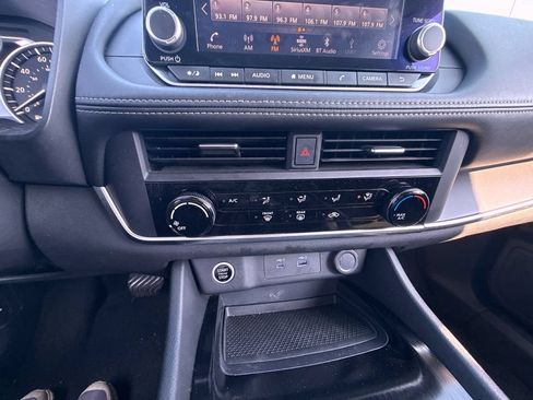 Used 2023 Nissan Rogue S AWD/4WD image 21