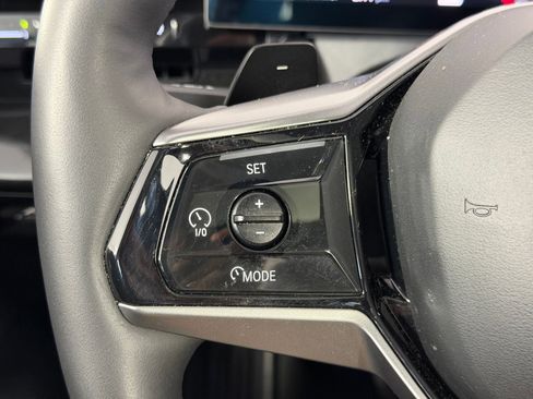 Used 2025 BMW 530i image 17