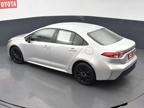 Used 2023 Toyota Corolla LE FWD image 18