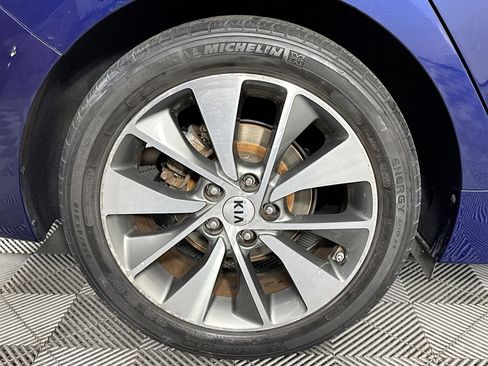 Used 2018 Kia Optima S w/ 18" Alloy Wheels Package image 27