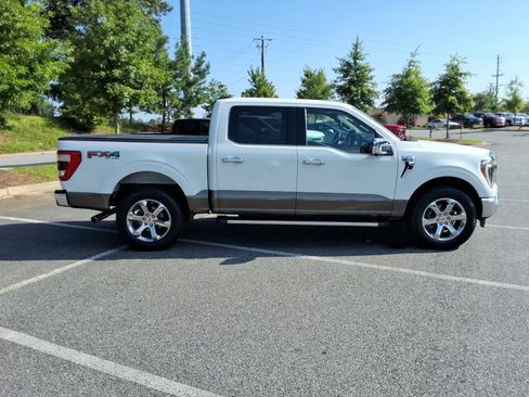 Used 2021 Ford F150 Lariat w/ Equipment Group 502A High AWD/4WD image 4