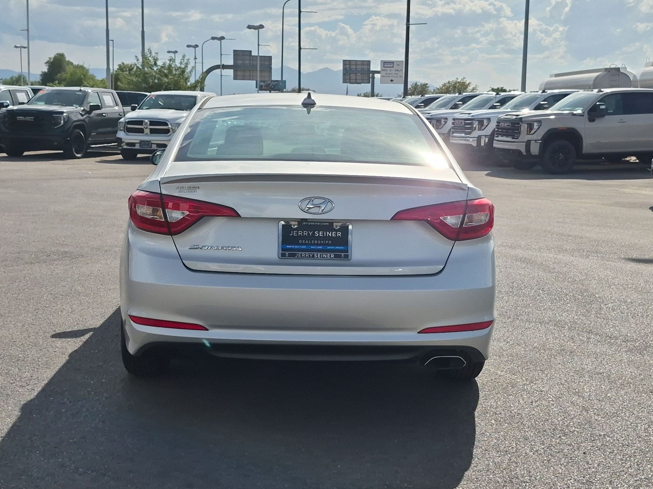 Used 2017 Hyundai Sonata SE FWD image 5