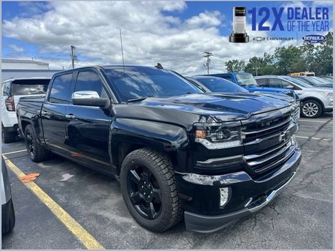 Used 2017 Chevrolet Silverado 1500 LTZ Z71 w/ Realtree Edition AWD/4WD image 1