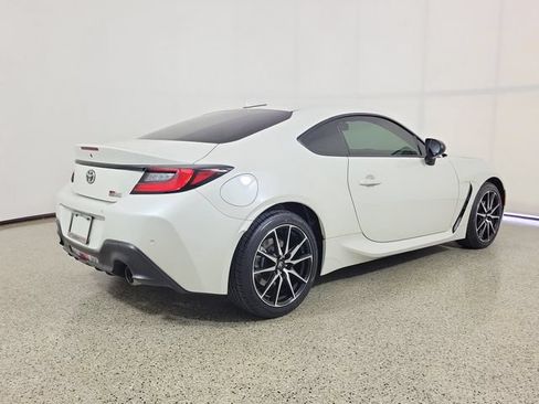 Used 2024 Toyota GR86 RWD image 5