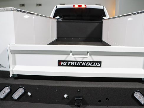 Used 2023 RAM 2500 Tradesman AWD/4WD image 9