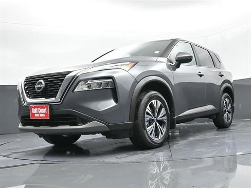 Used 2023 Nissan Rogue SV image 30