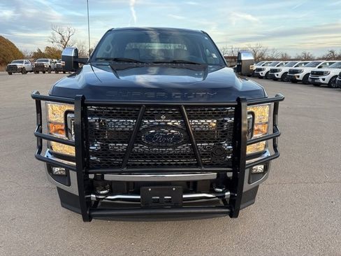 Used 2022 Ford F250 XLT w/ XLT Premium Package image 2