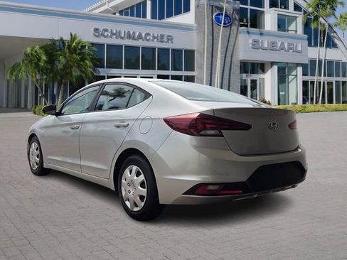 Used 2019 Hyundai Elantra SE FWD image 5