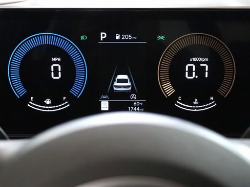 Used 2025 Hyundai Sonata SE image 3