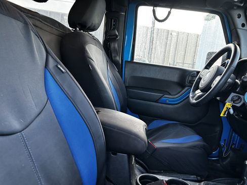 Used 2015 Jeep Wrangler Sport image 12