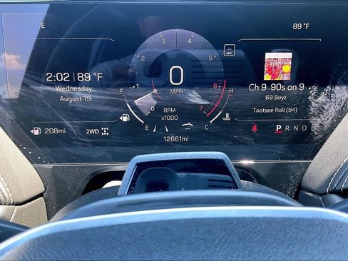 Used 2026 GMC Yukon Elevation w/ Elevation Premium Package AWD/4WD image 13