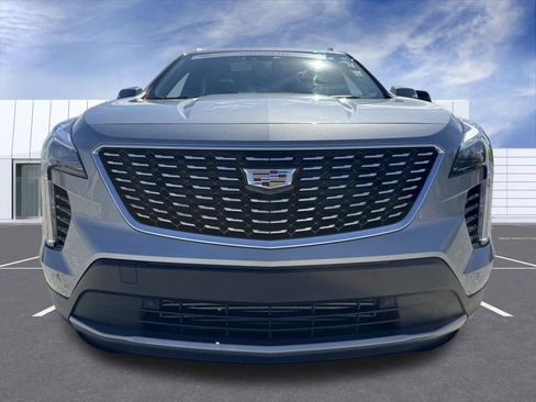 Certified 2023 Cadillac XT4 Premium Luxury w/ Cold Weather Package AWD/4WD image 7