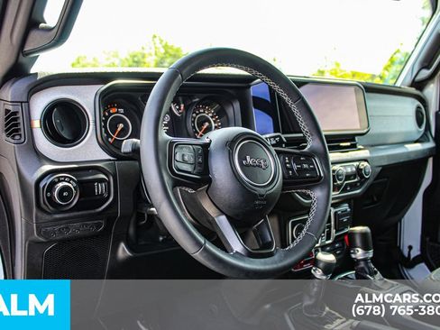 Used 2025 Jeep Wrangler Unlimited Sport AWD/4WD image 21