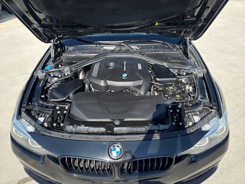 Used 2018 BMW 330i xDrive Sedan AWD/4WD image 26