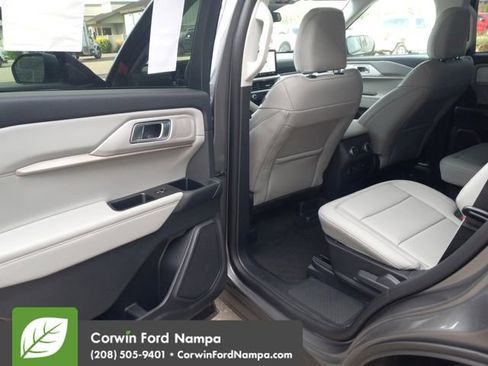 New 2025 Ford Explorer Active w/ Active Comfort Package image 22