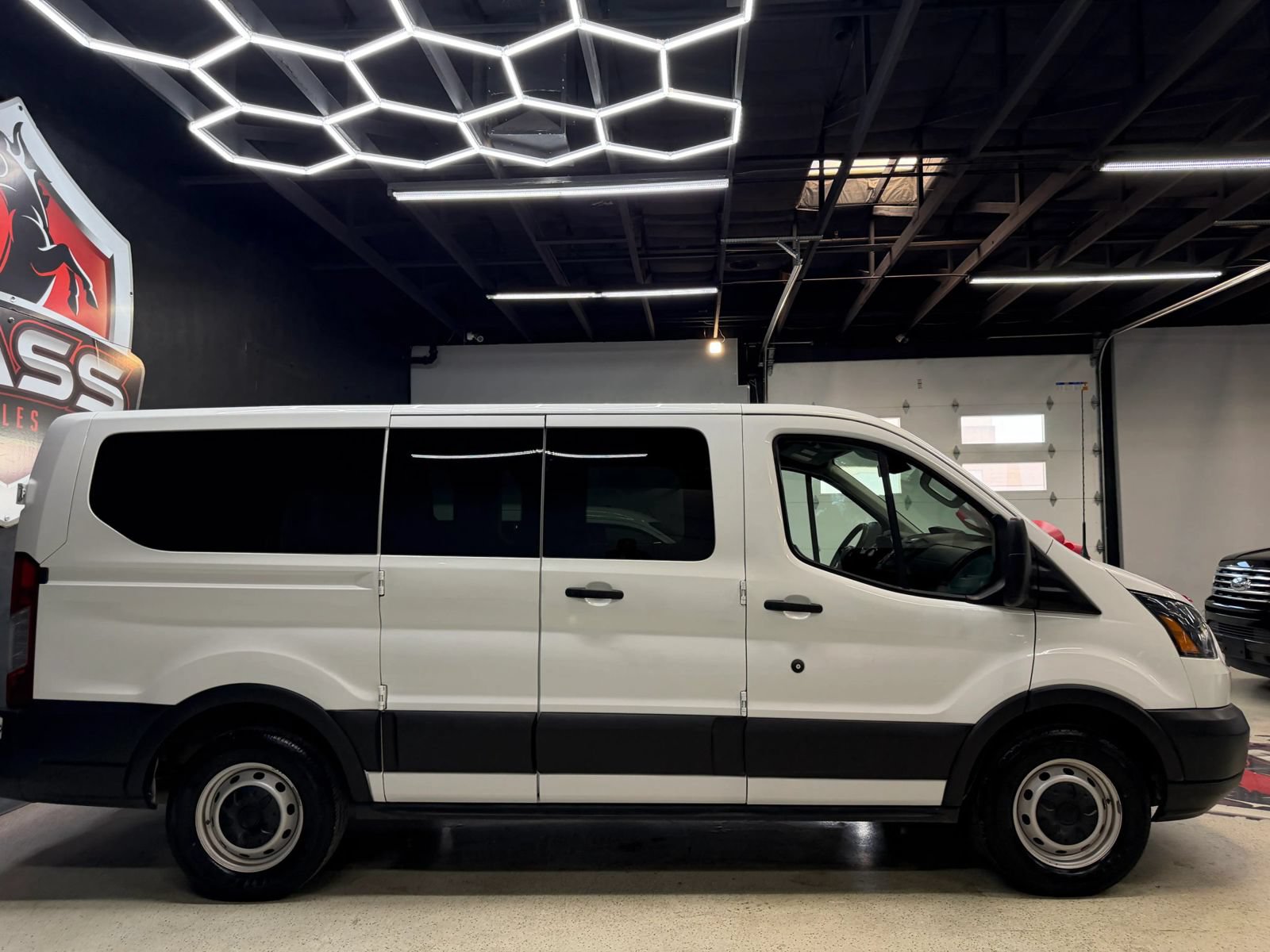 Used 2019 Ford Transit 150 XL RWD image 11