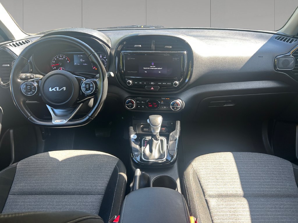 Used 2022 Kia Soul GT-Line FWD image 13