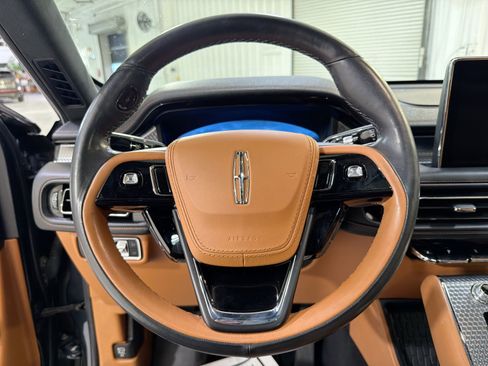 Used 2022 Lincoln Aviator Black Label w/ Dynamic Handling Package image 13