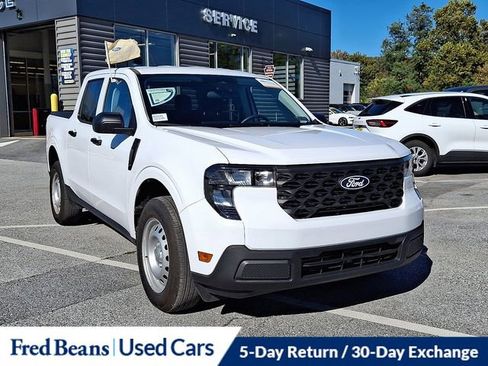 Certified 2025 Ford Maverick XL w/ Equipment Group 102A image 2