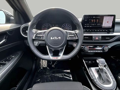 Used 2022 Kia Forte GT-Line w/ GT-Line Premium Package FWD image 6