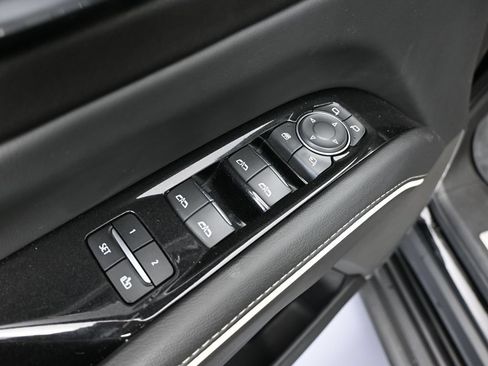 Used 2021 Cadillac Escalade Sport w/ LPO, Illumination Package AWD/4WD image 14