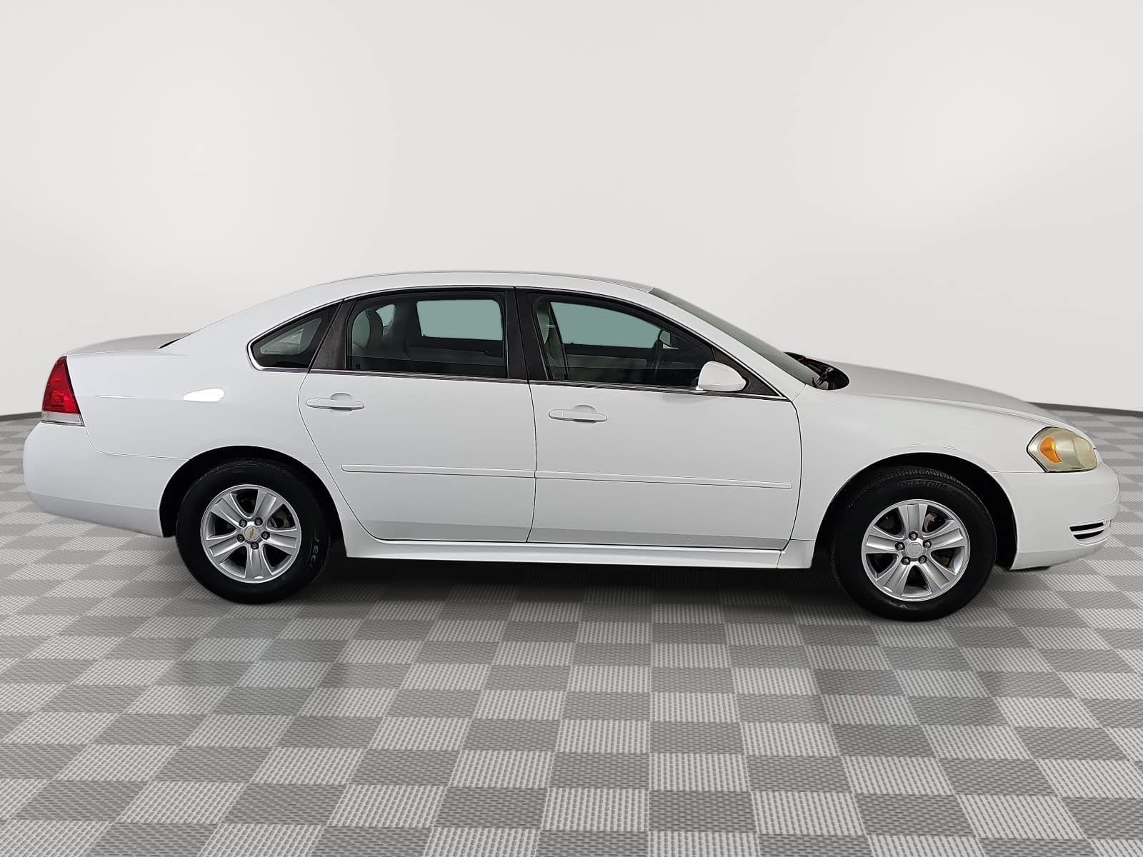 Used 2016 Chevrolet Impala Limited LS FWD image 9