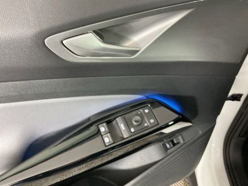 Used 2023 Volkswagen ID.4 Pro S AWD/4WD image 13