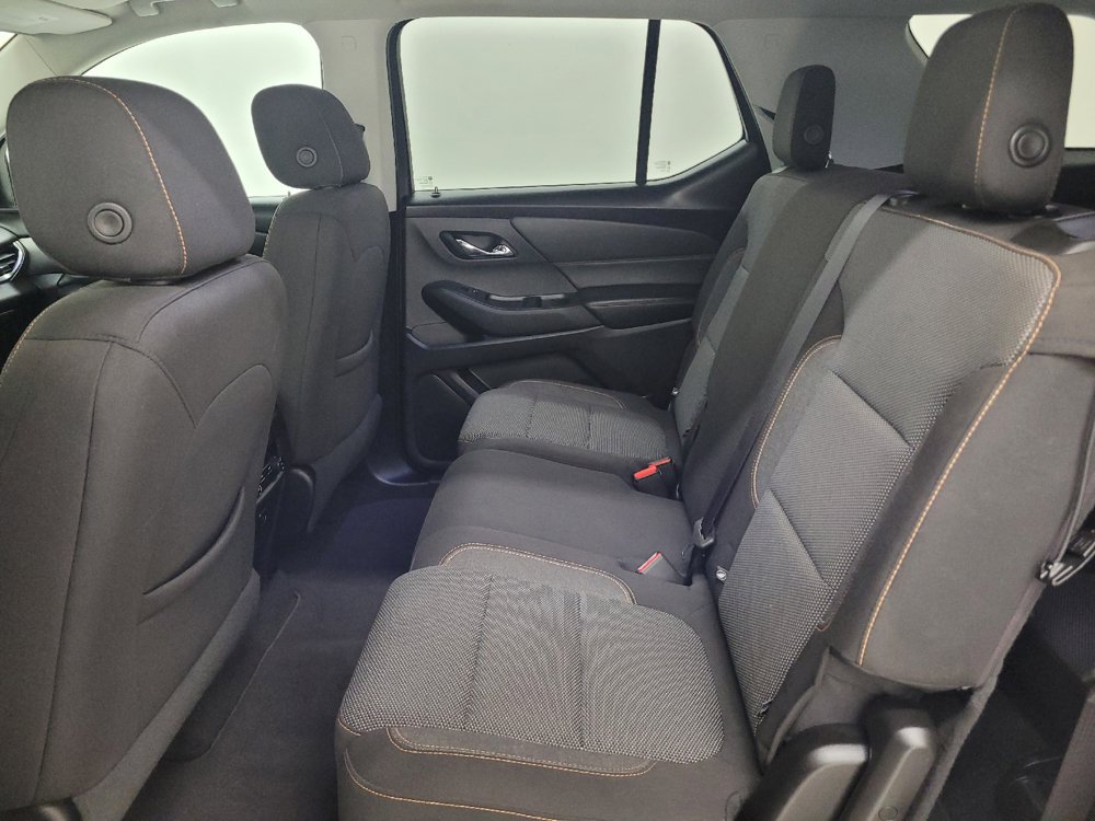 Used 2018 Chevrolet Traverse LT FWD image 18