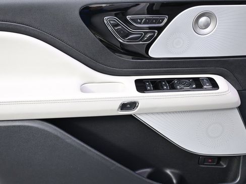 New 2025 Lincoln Aviator Reserve w/ Equipment Group 201A image 23