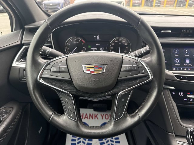 Used 2020 Cadillac XT5 Premium Luxury w/ LPO, Floor Liner Package AWD/4WD image 37